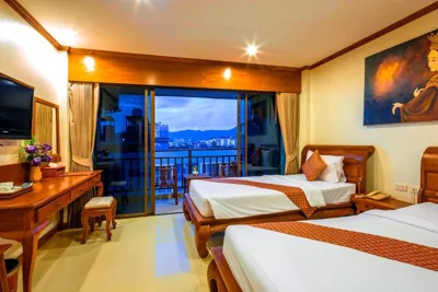 Camera doppia con letti singoli Deluxe — Patong Heaven